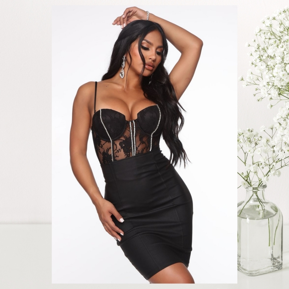 Want a lot top- black